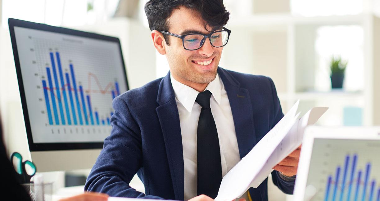 Ejecutivo trabajando en una oficina